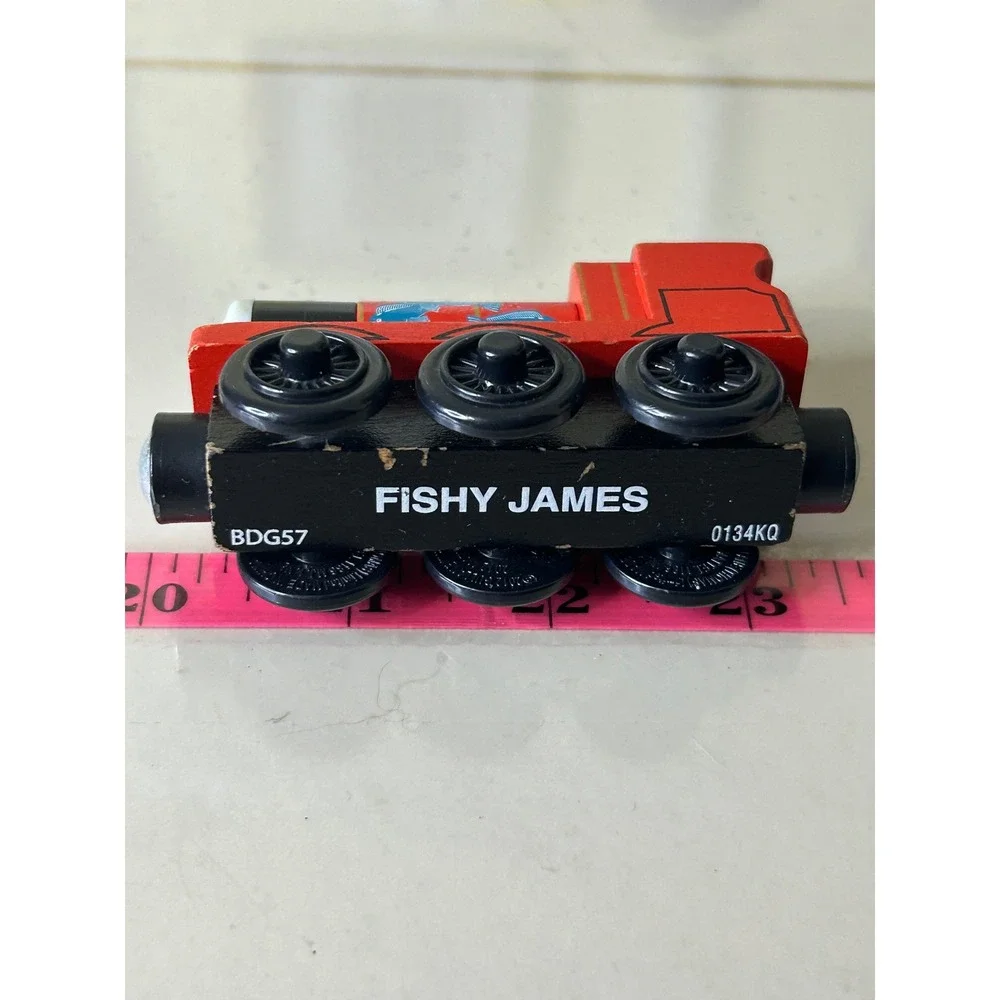 Thomas & Friends Wooden Railway Fishy James Red Engine BDG57 Magnetic Train